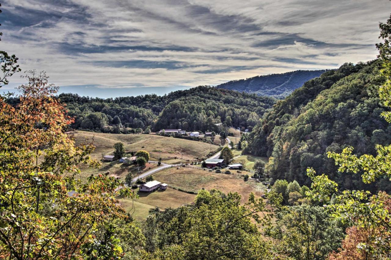 Pigeon Forge Scenic Solitude With Private Hot Tub! Exteriör bild