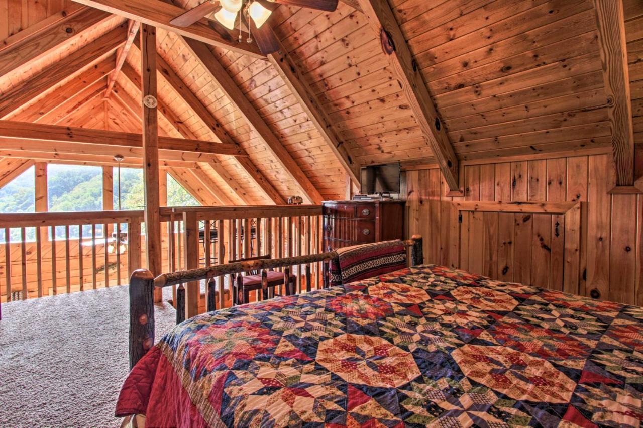 Pigeon Forge Scenic Solitude With Private Hot Tub! Exteriör bild