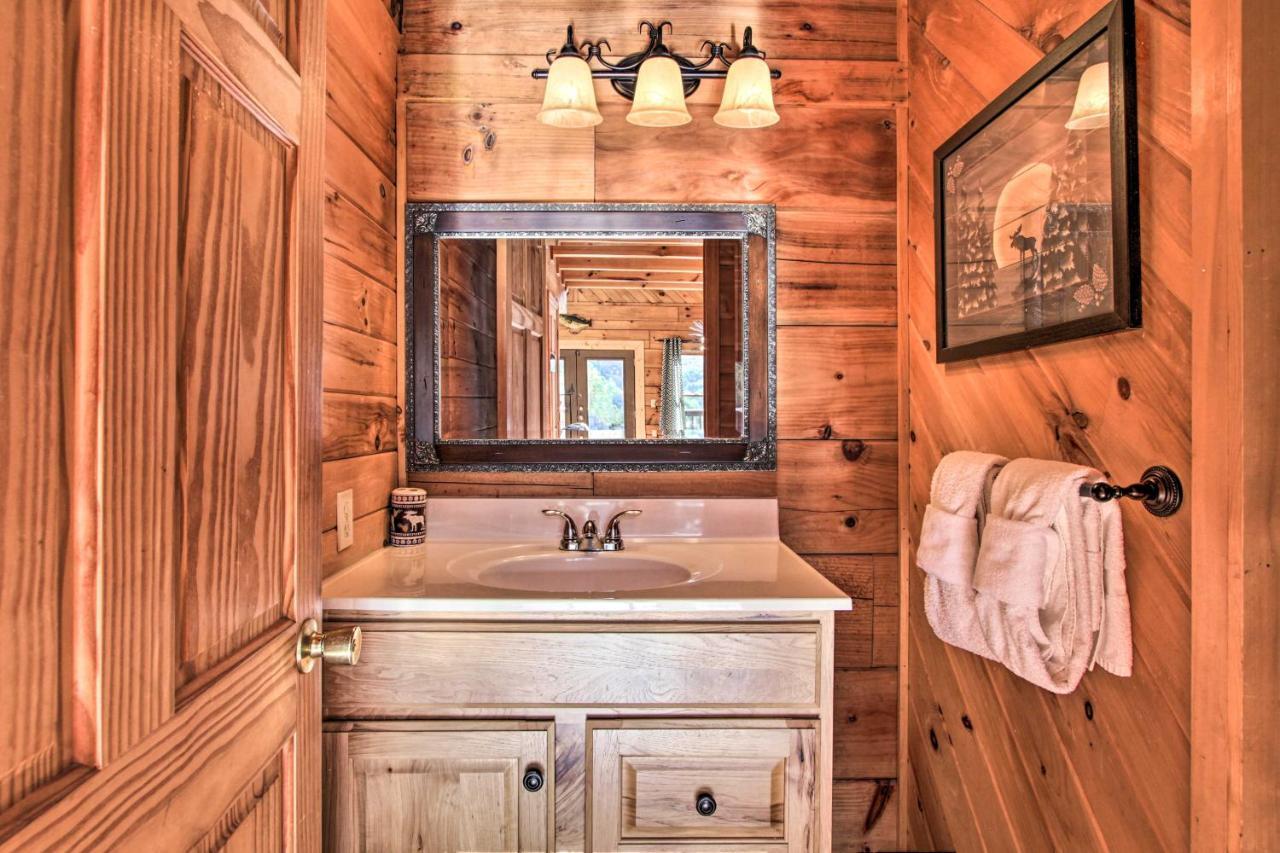 Pigeon Forge Scenic Solitude With Private Hot Tub! Exteriör bild